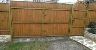Купить распашные ворота деревянные Тутаев, цена от 2780 руб.